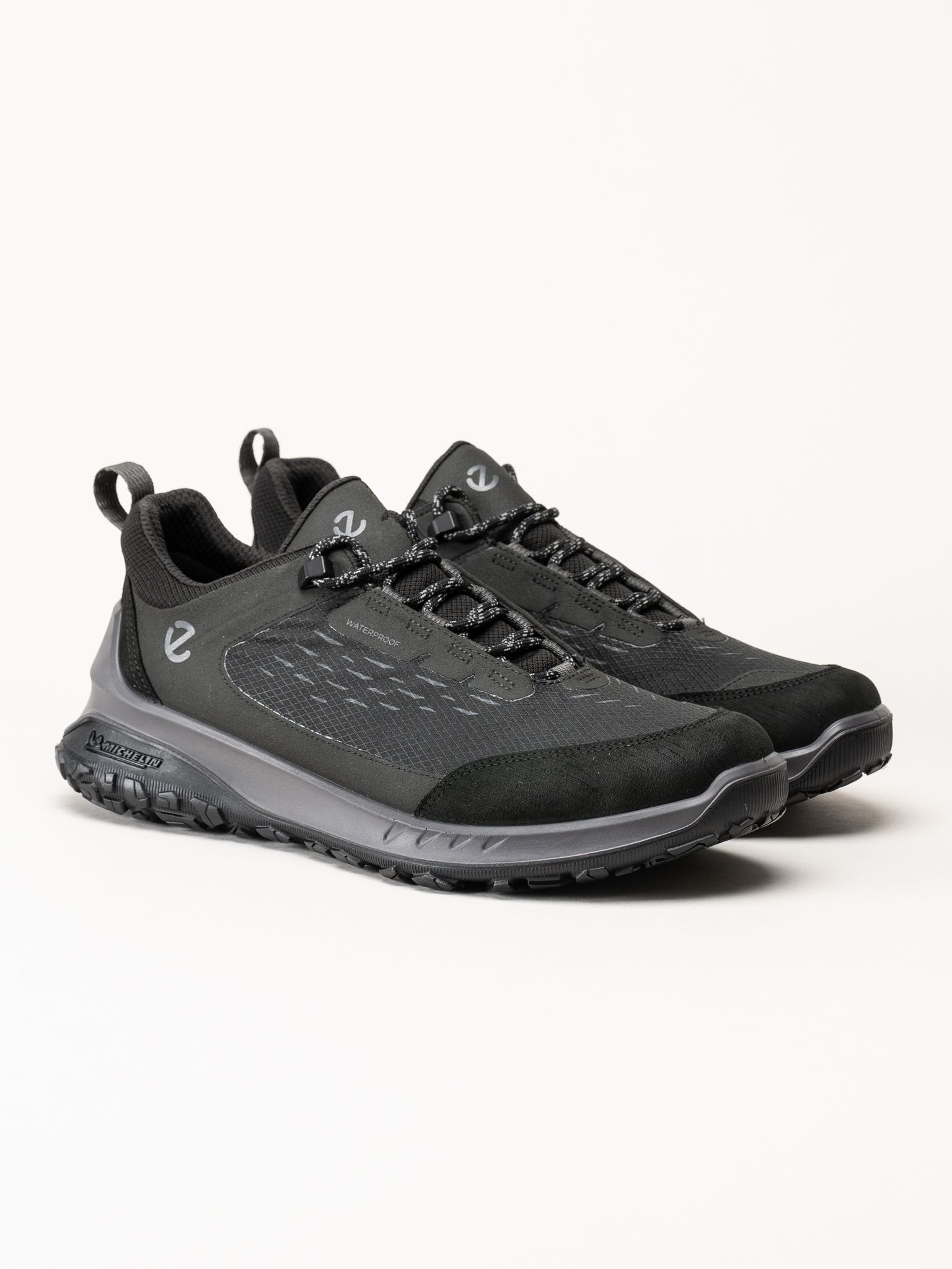 Ecco - Ultra Terrain - Svarta sneakers