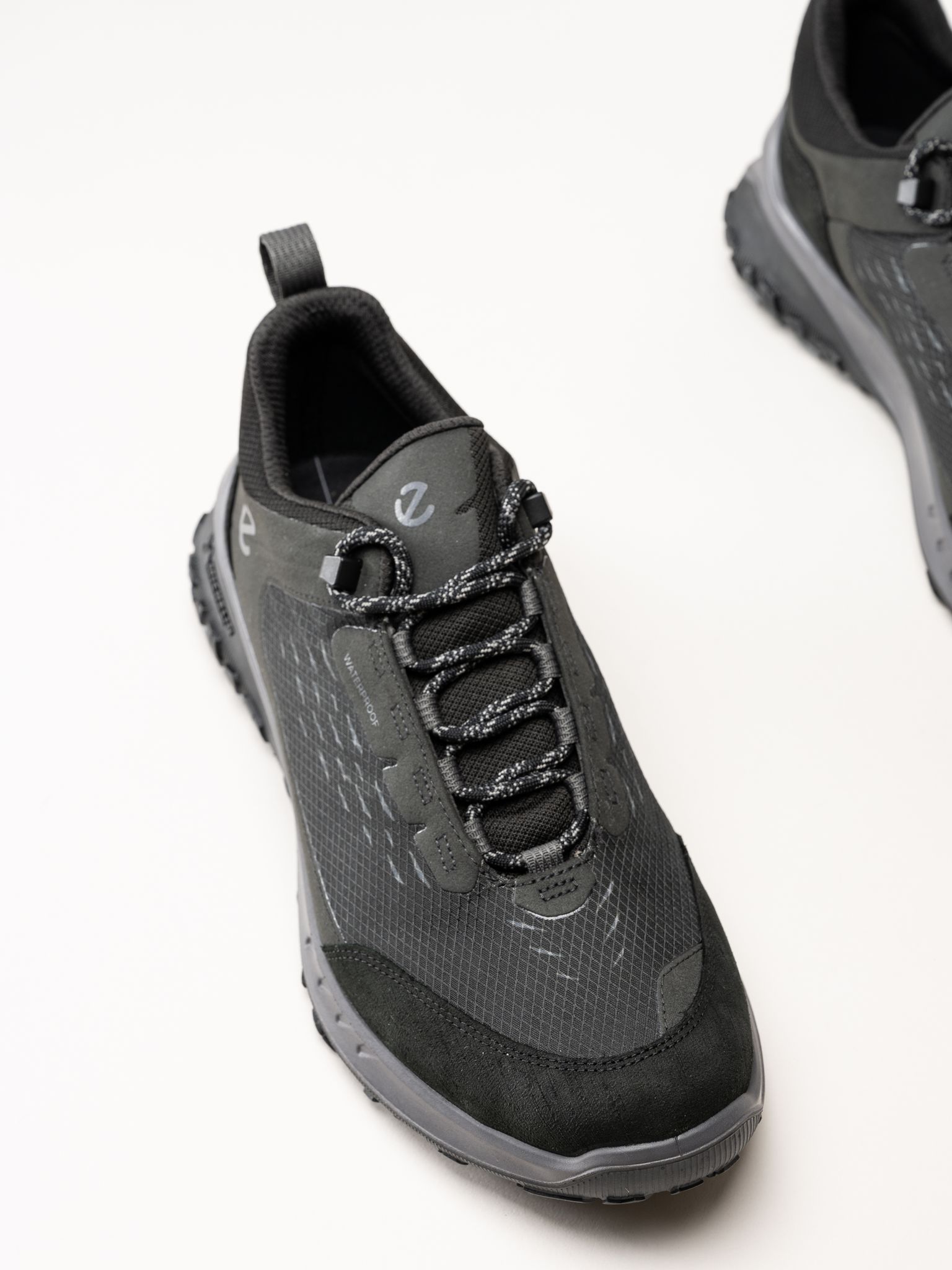 Ecco - Ultra Terrain - Svarta sneakers