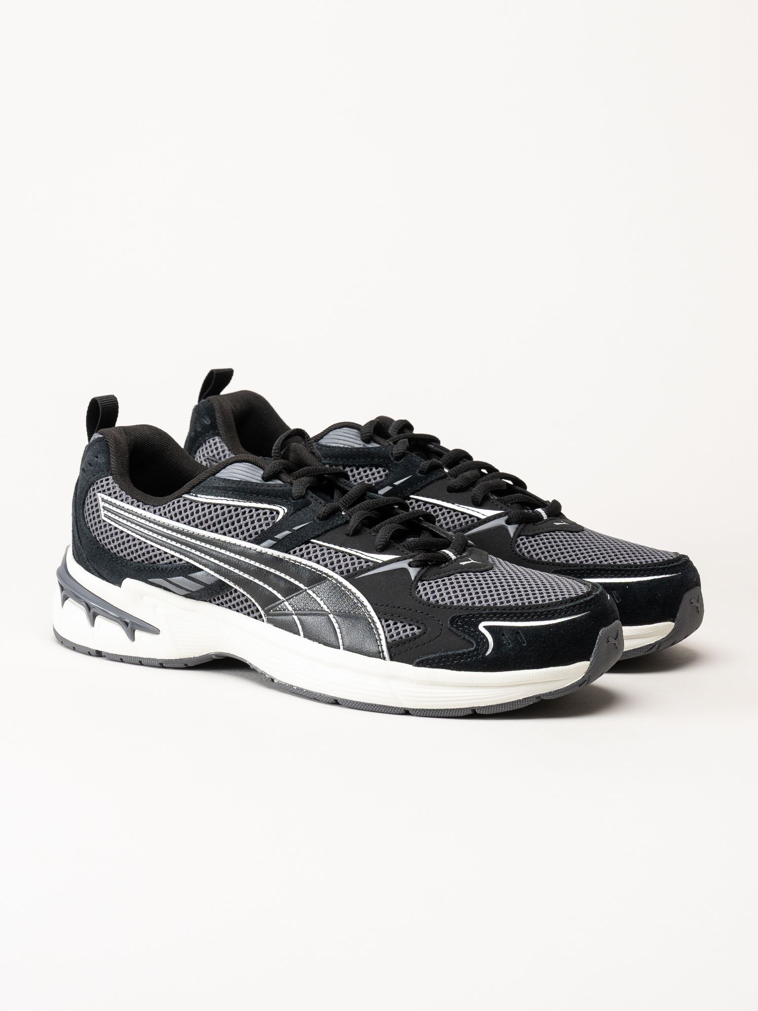 Puma - Milenio Tech 2000 - Svarta sneakers