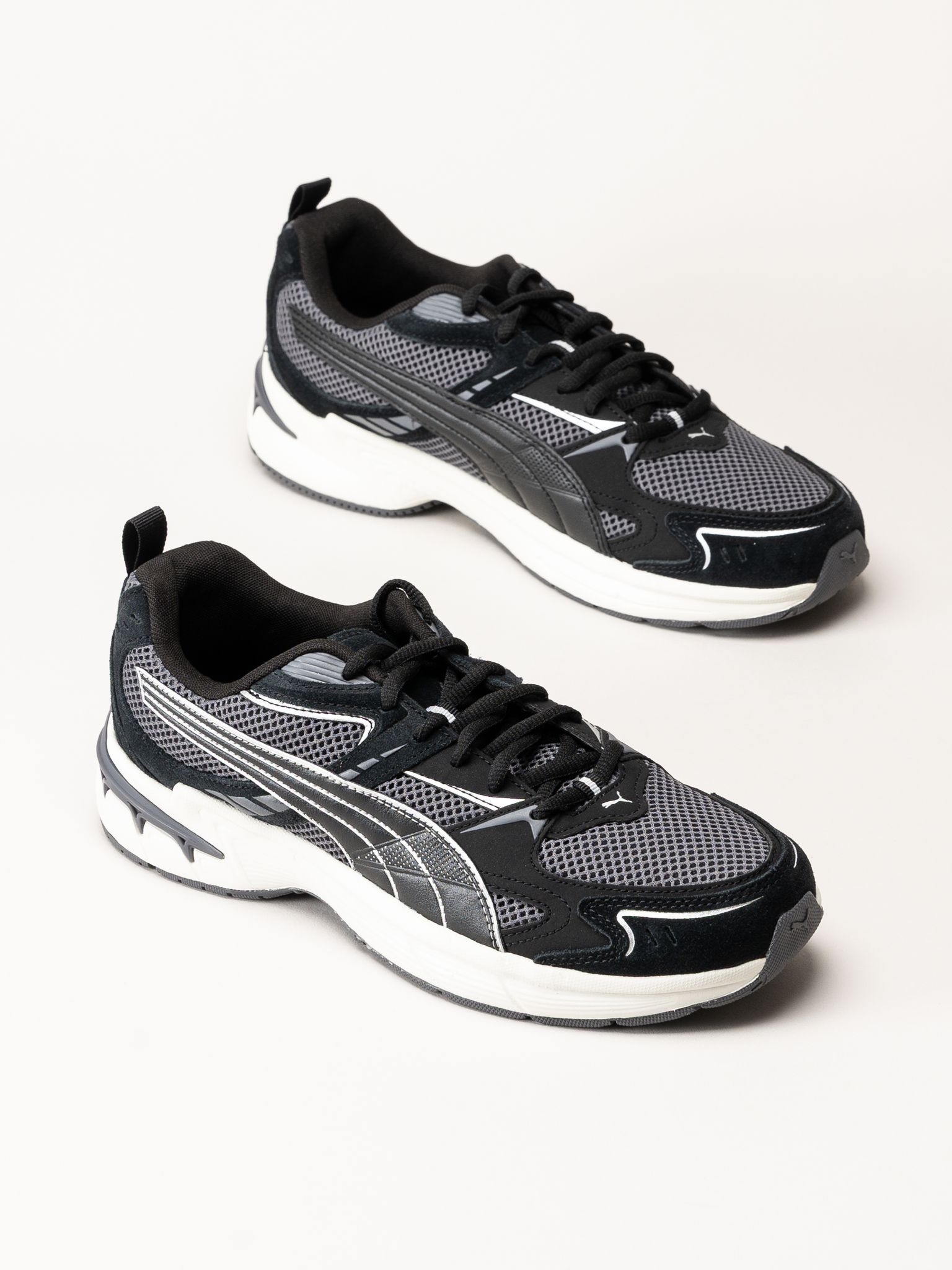 Puma - Milenio Tech 2000 - Svarta sneakers