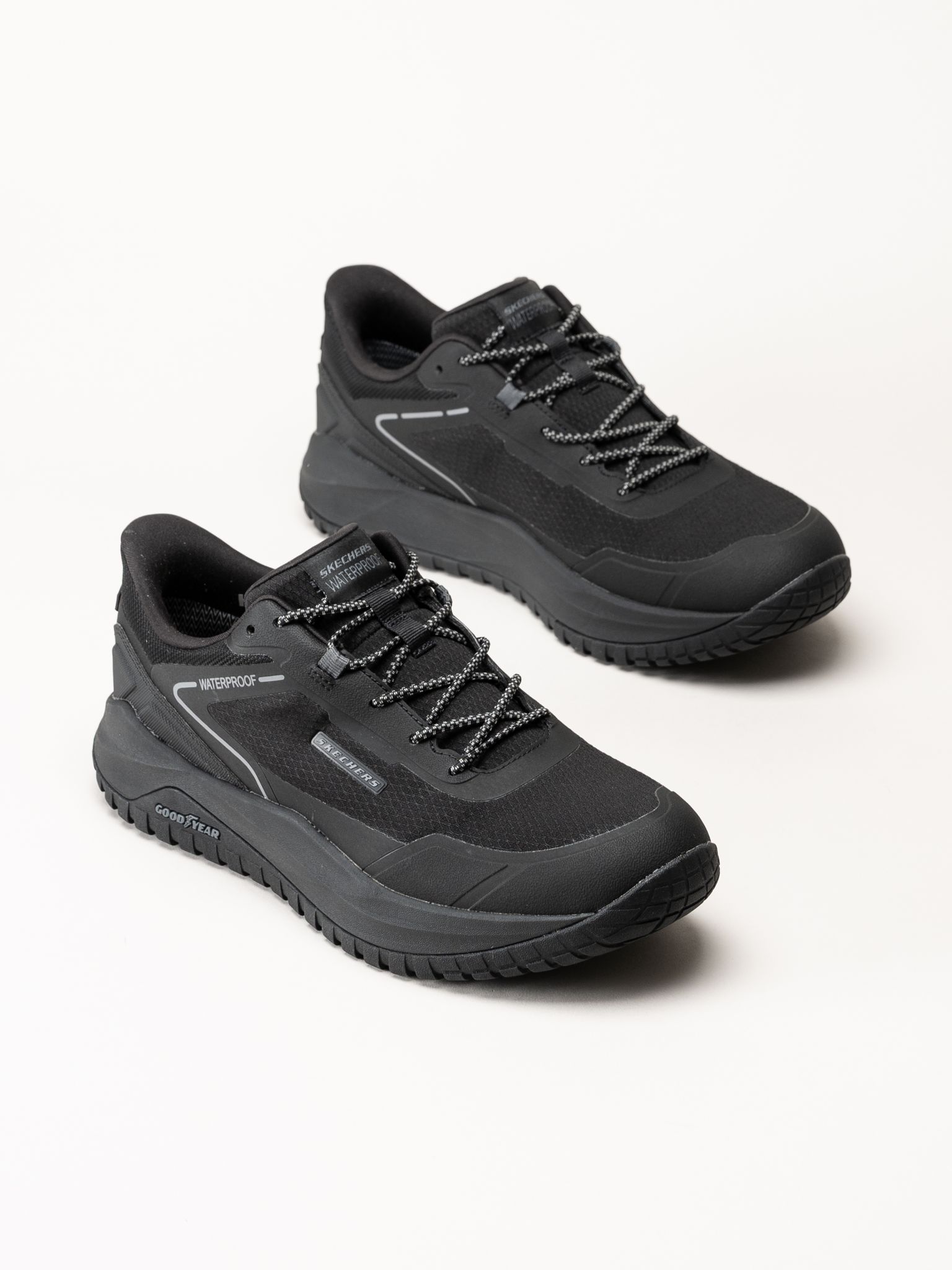 Skechers - Arch Fit Orvan Ultra - Talon - Svarta sneakers