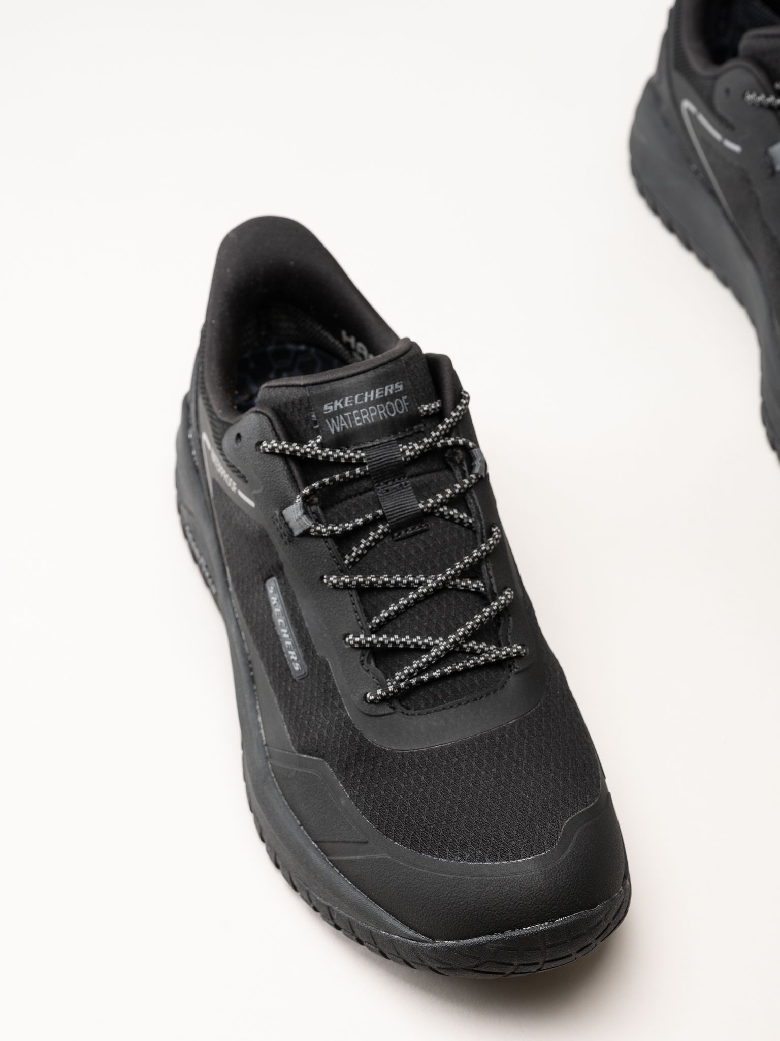 Skechers - Arch Fit Orvan Ultra - Talon - Svarta sneakers