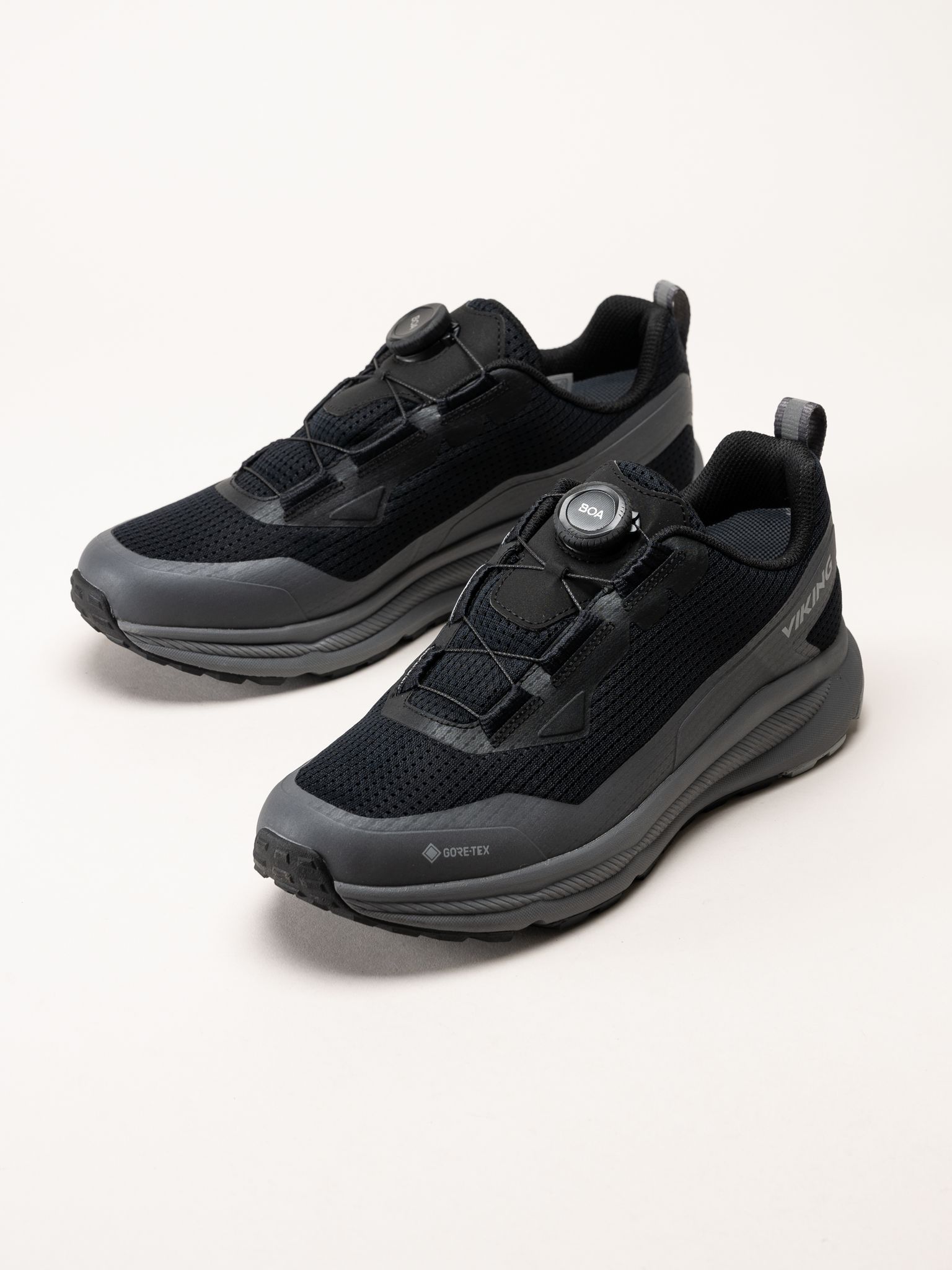 Viking Footwear - Motion Low - Svarta sneakers