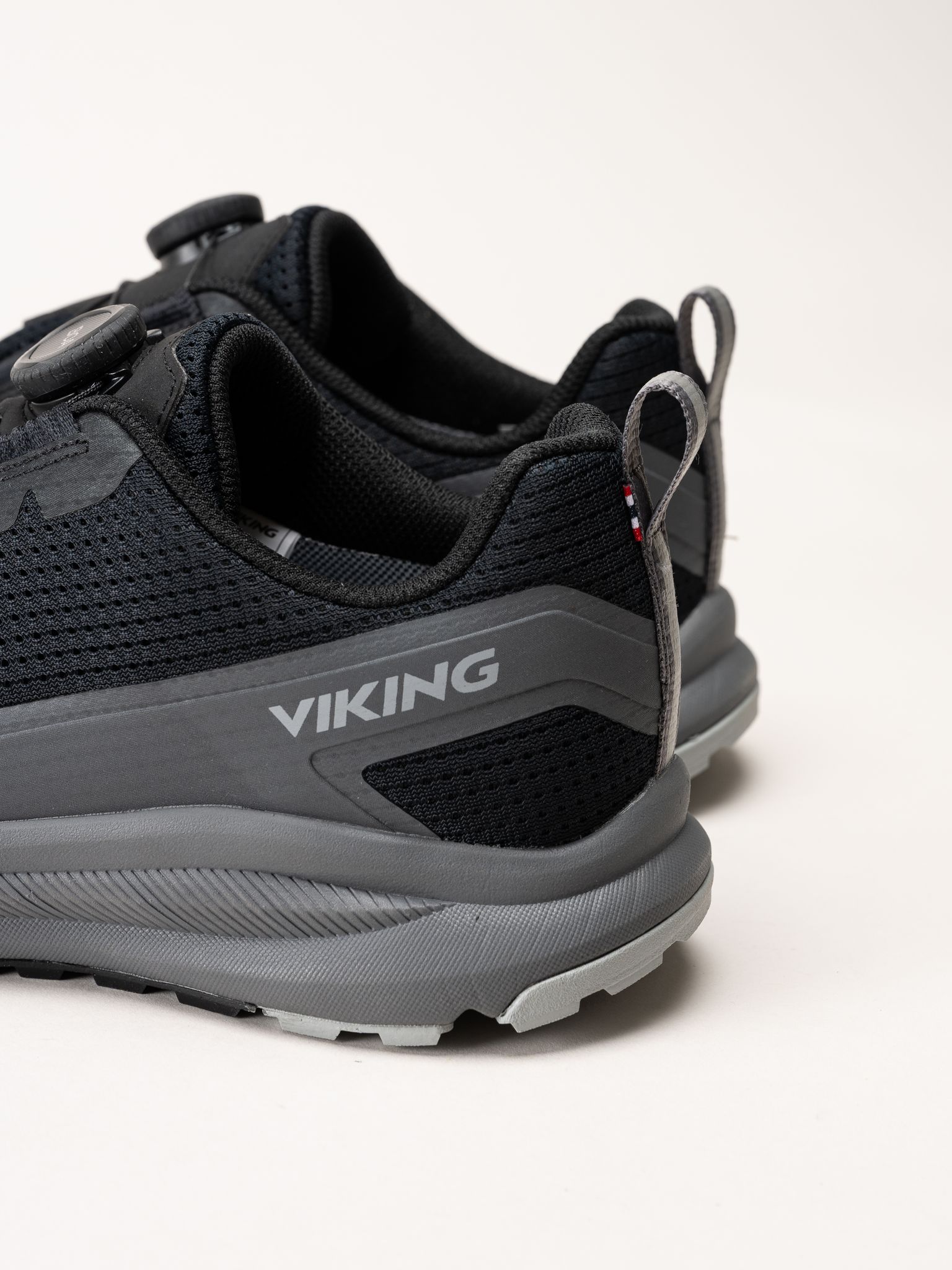 Viking Footwear - Motion Low - Svarta sneakers