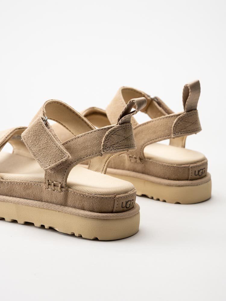 UGG - W Goldenstar - Beige platåsandaler i mocka