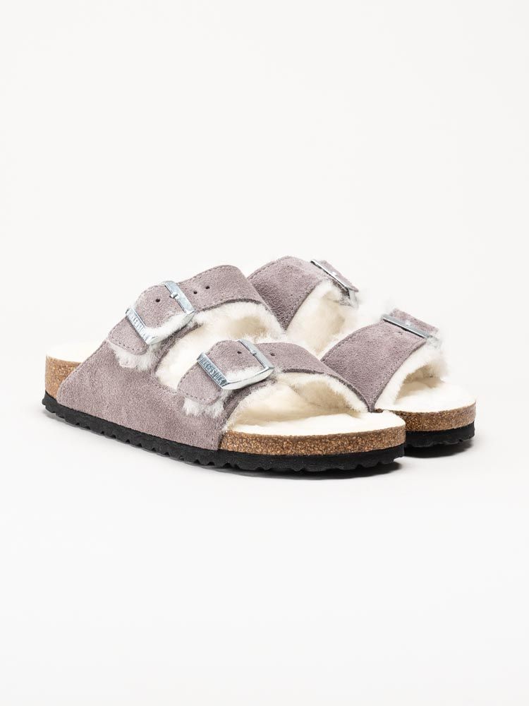 Birkenstock - Arizona Shearling - Ljuslila fårskinnsfodrade slip in sandaler
