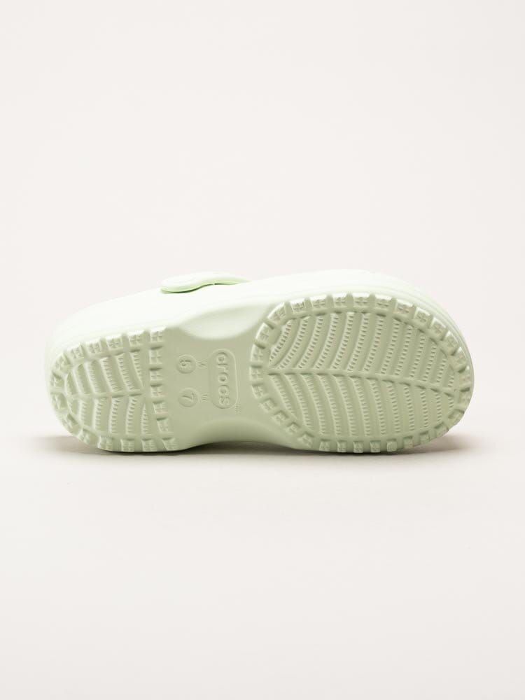 Crocs - Classic Floral Cut Out Clog - Gröna badtofflor