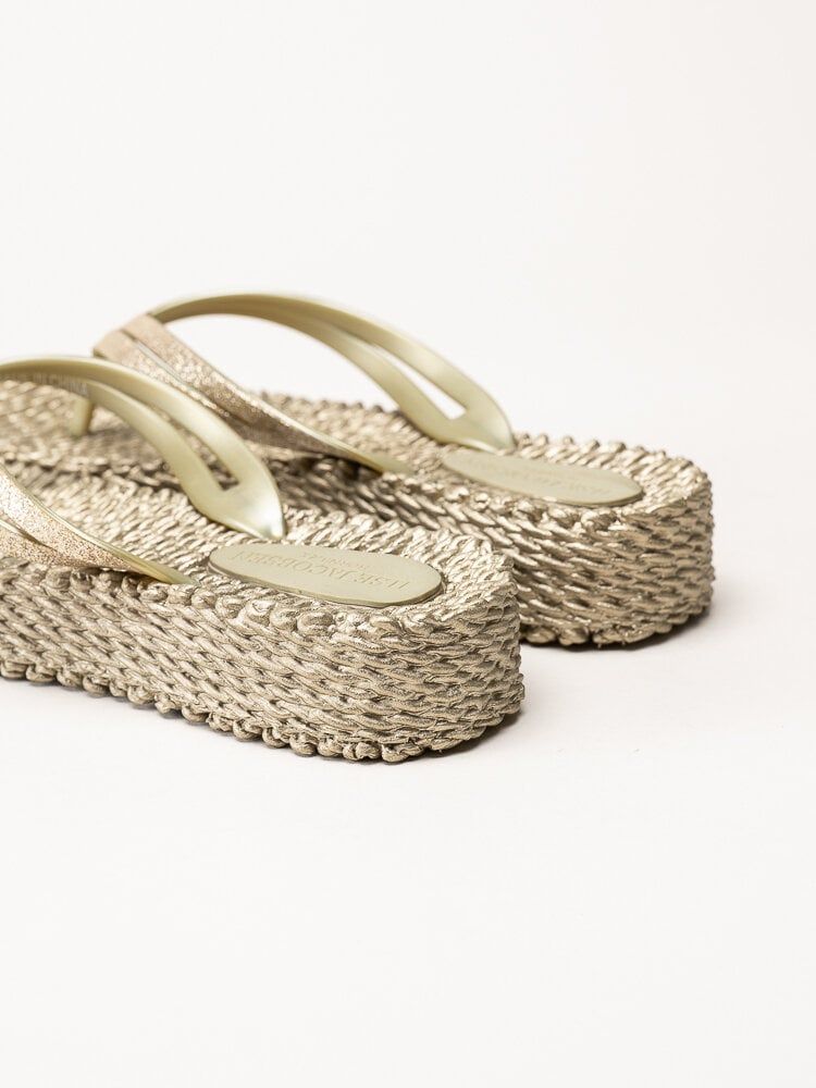 Ilse Jacobsen - Cheerful 13 - Guldfärgade flip flop med glitterremmar