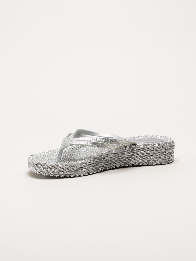 Ilse Jacobsen - Cheerful 13 - Silverfärgade flip flop med glitterremmar