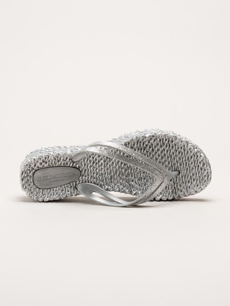 Ilse Jacobsen - Cheerful 13 - Silverfärgade flip flop med glitterremmar