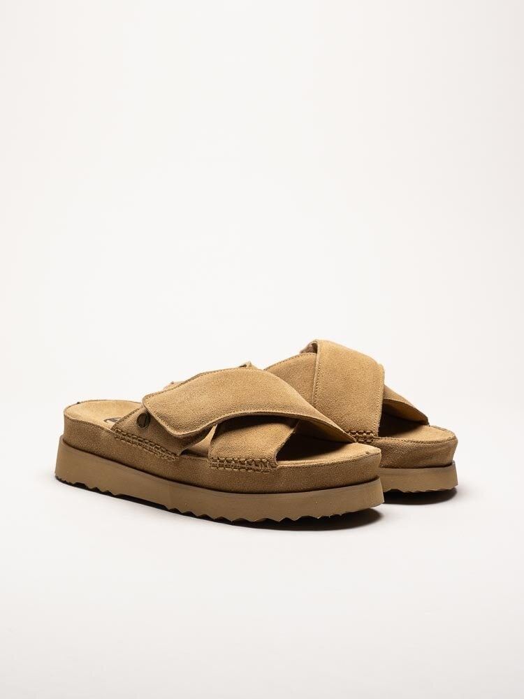 Axelda - Garda - Ljusbrun slip-in sandal i mocka