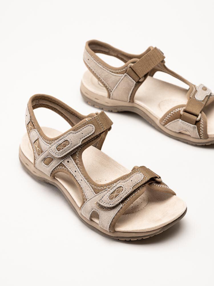 Axelda - Frisco - Beige sandaler i mocka och textil