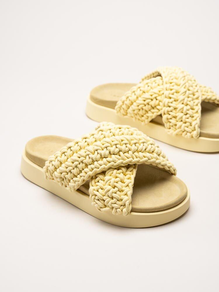 Inuikii - Woven - Gula grovt virkade sandaler