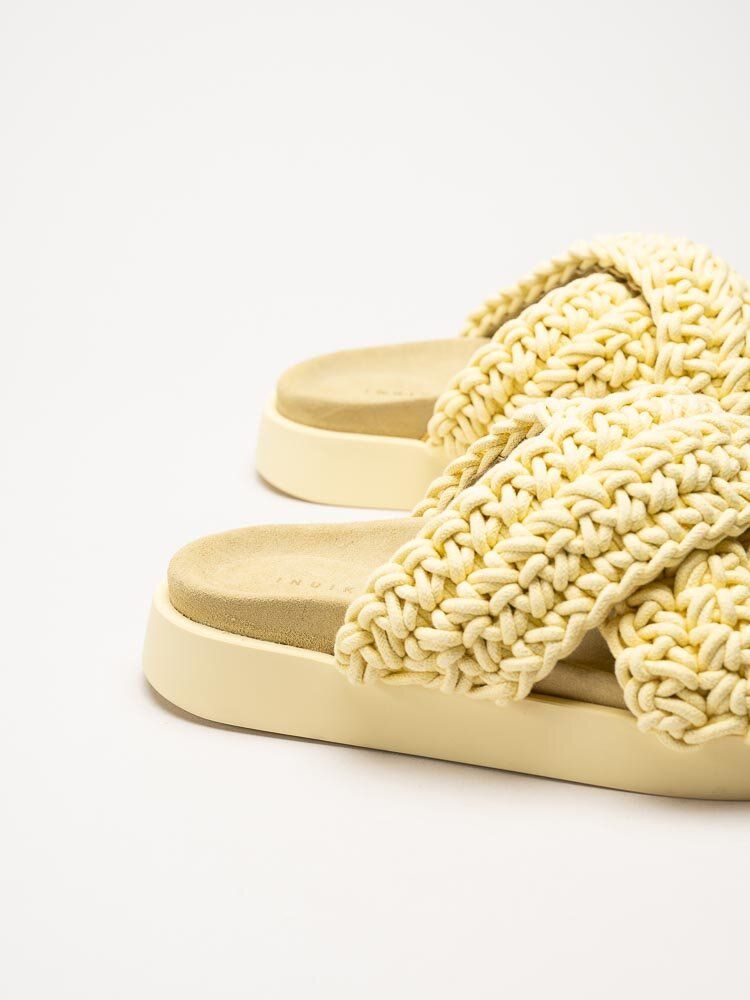 Inuikii - Woven - Gula grovt virkade sandaler
