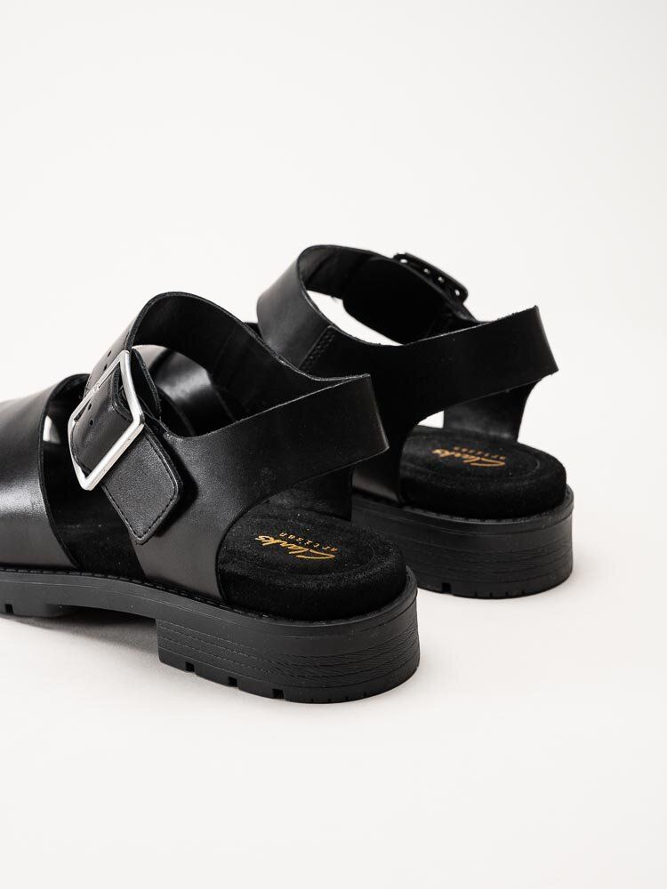Clarks - Orinoco Cross D - Svarta remsandaler i skinn