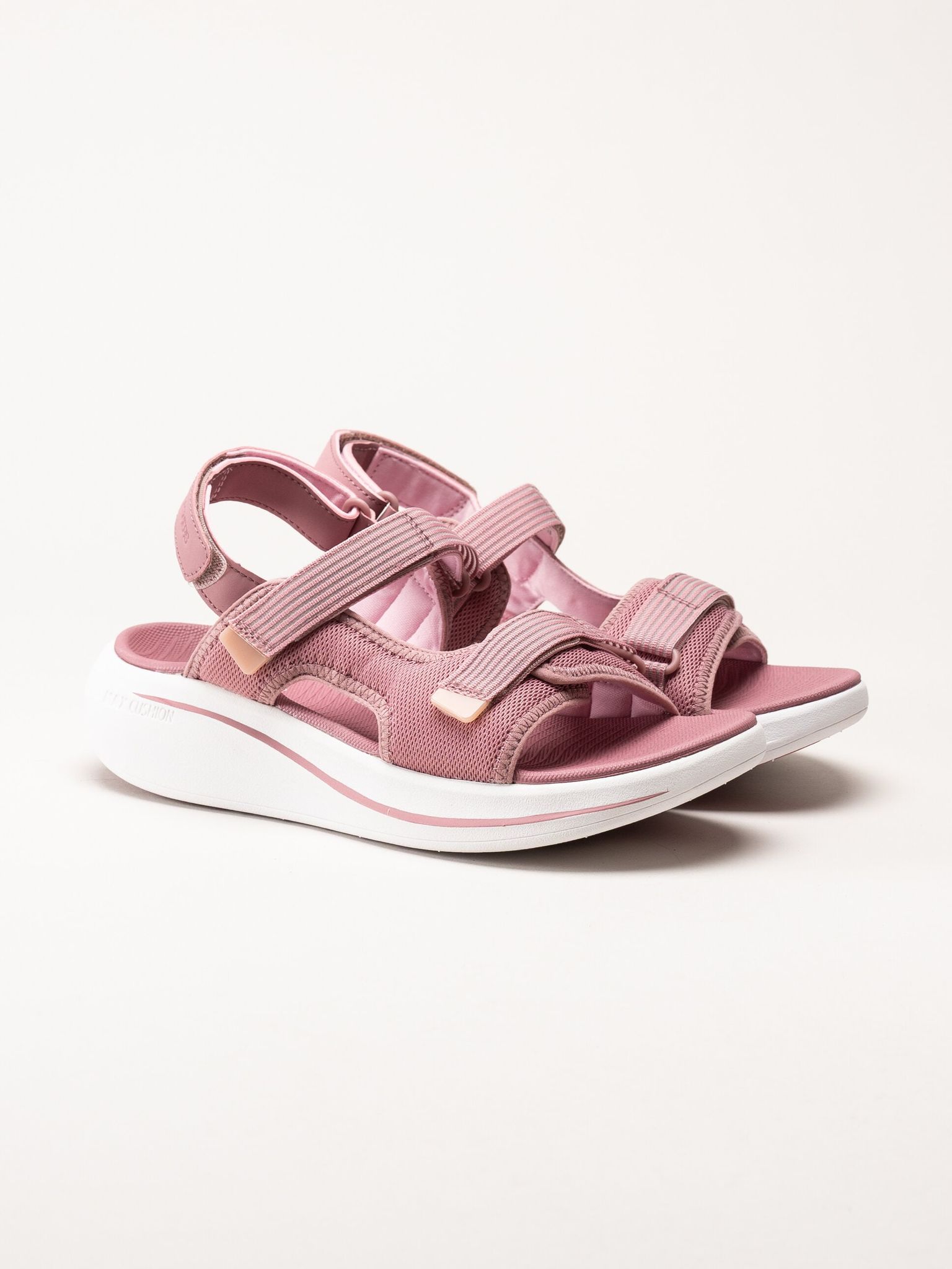 Skechers - Max Cushioning Essential - Rosa sportiga sandaler