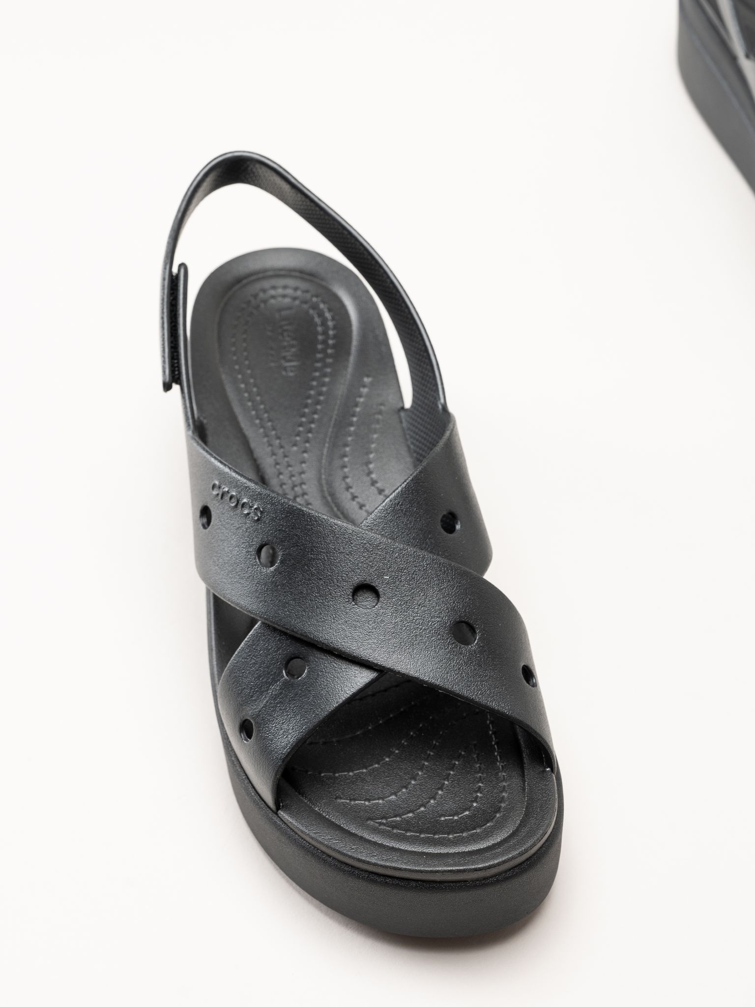 Crocs - Brooklyn - Svarta platåsandaler