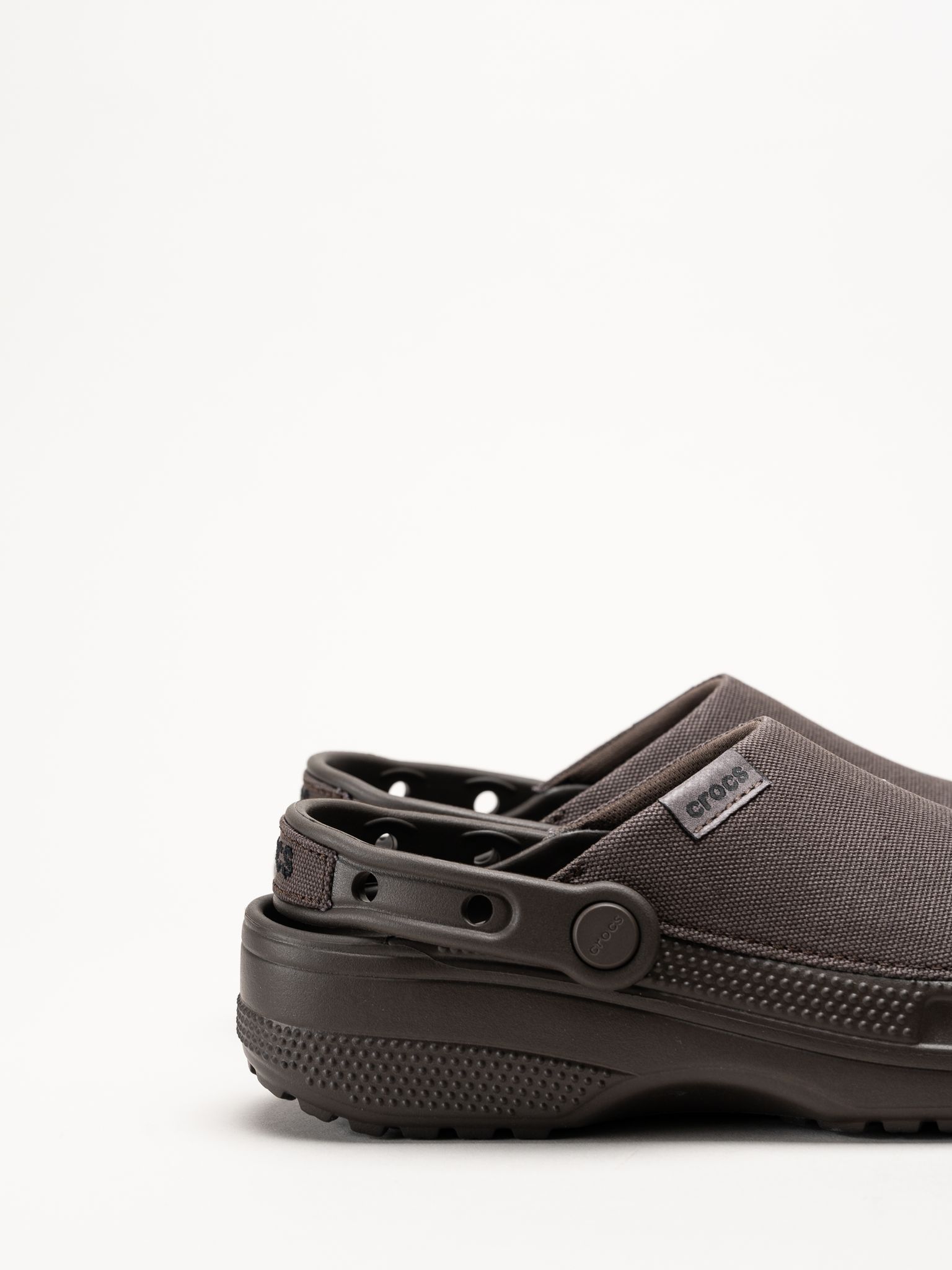 Crocs - Classic Crafted Clog - Mörkbruna slip in tofflor