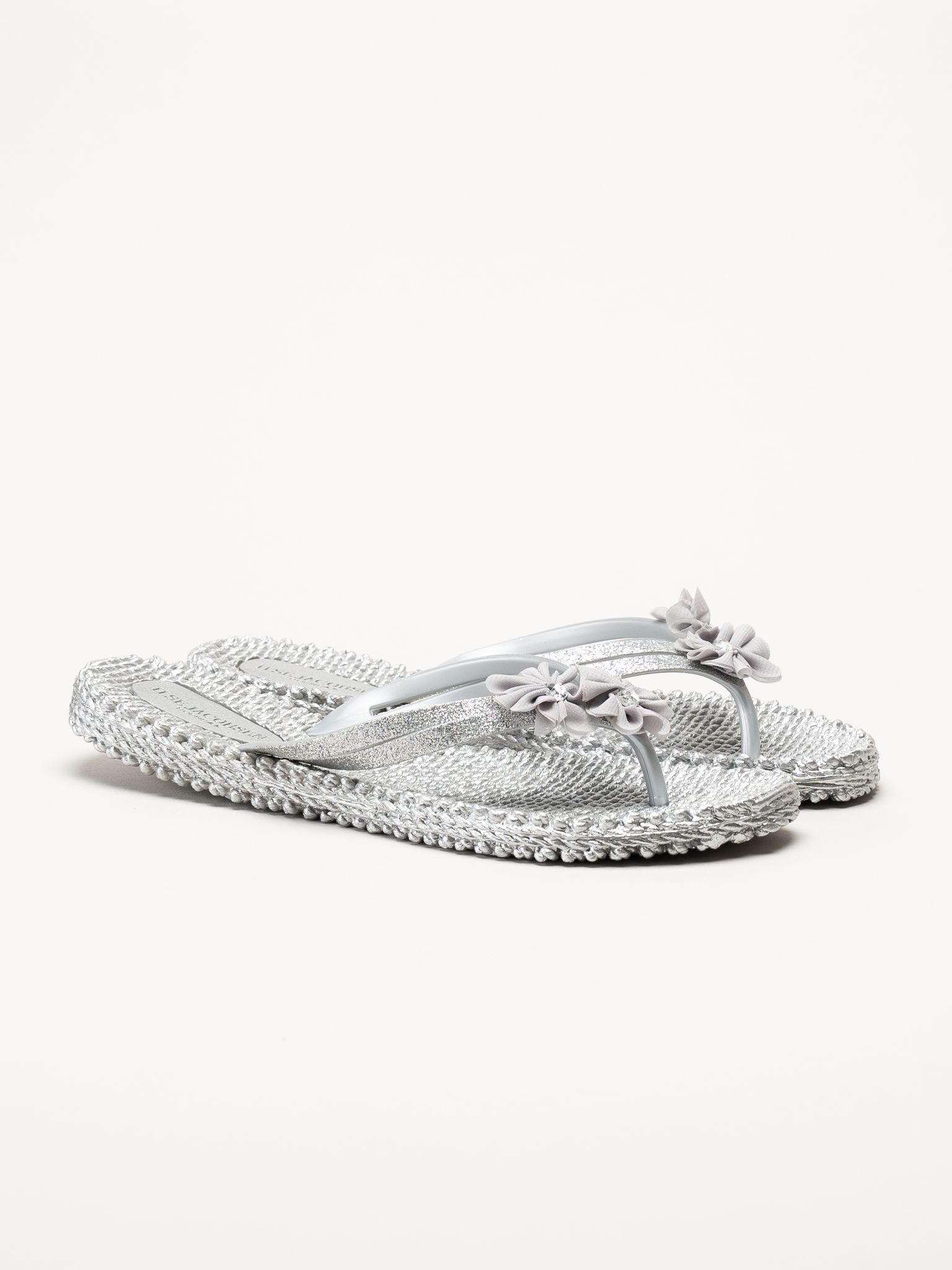 Ilse Jacobsen - Cheerful18F - Silverfärgade flip flops