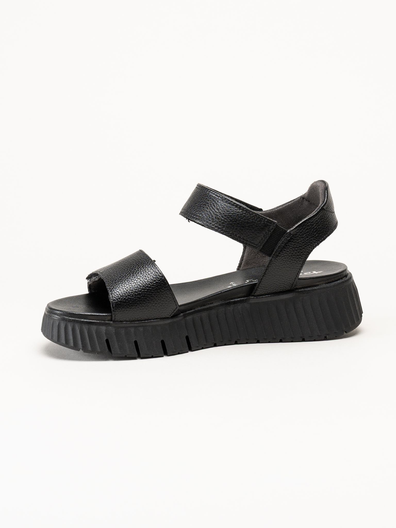 Tamaris - Wide fit - Svarta sandaler i skinn