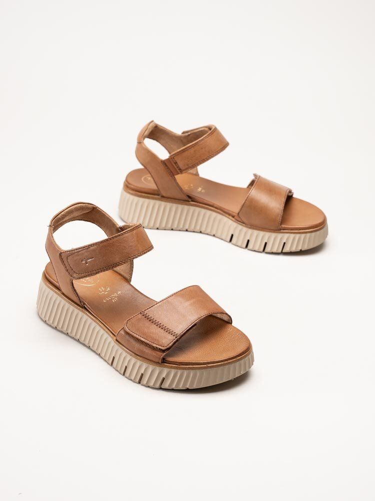 Tamaris - Wide fit - Bruna sandaler i skinn