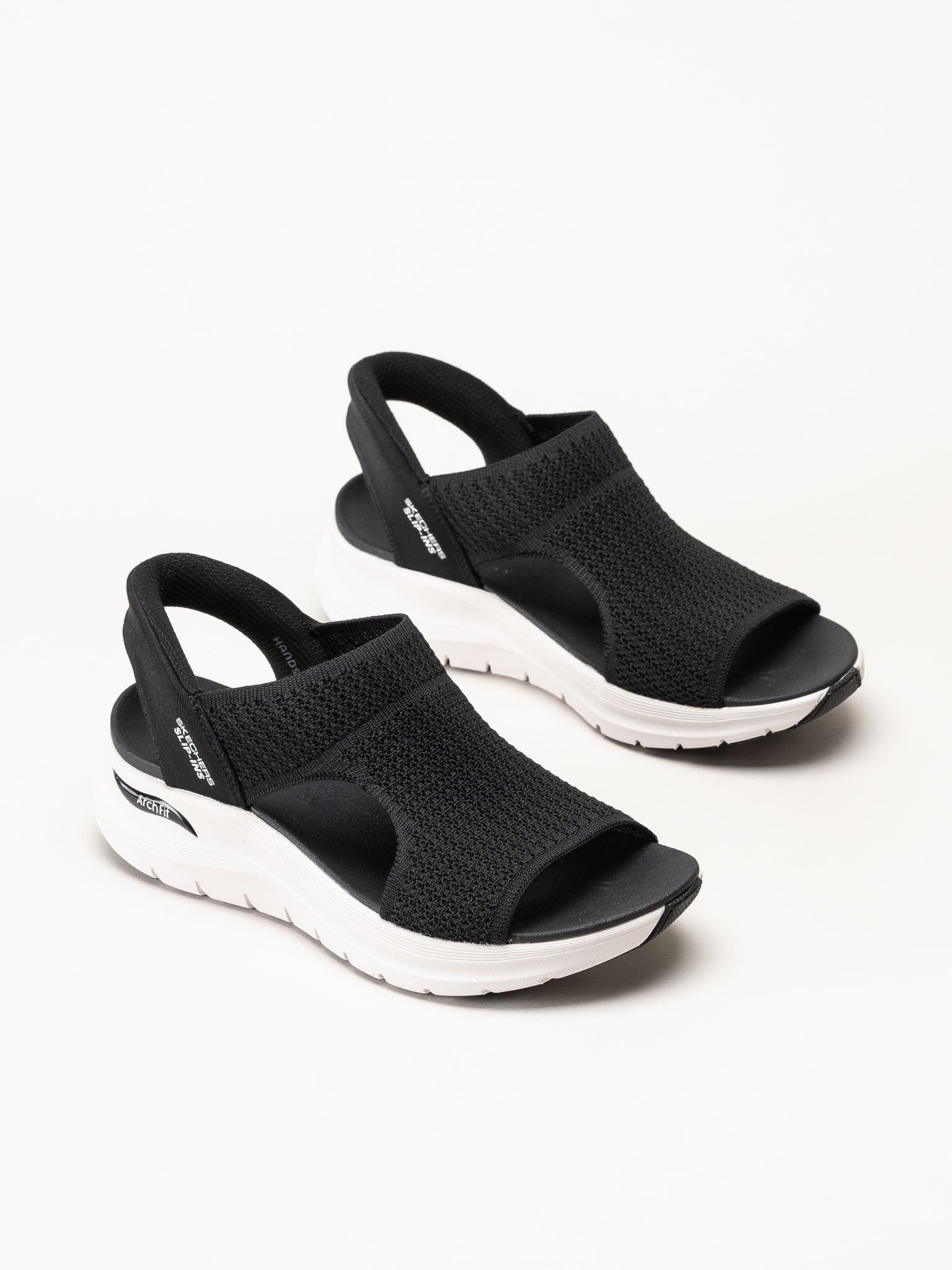 Skechers - Arch Fit - Svarta slip-in sandaler