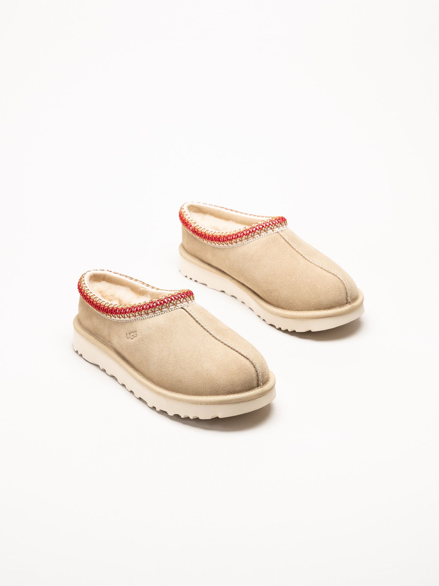 UGG - W Tasman II - Beige fårskinnsfodrade tofflor