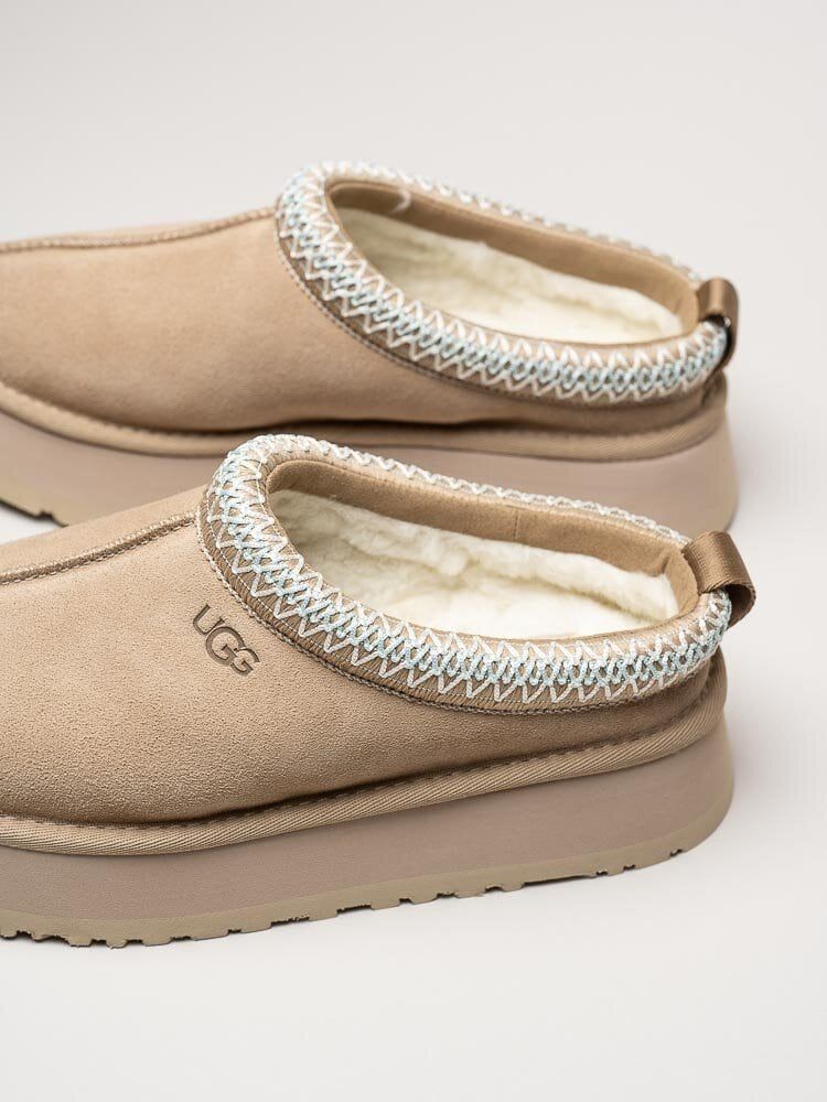 UGG - W Tazz II - Beige fårskinnsfodrade tofflor i mocka