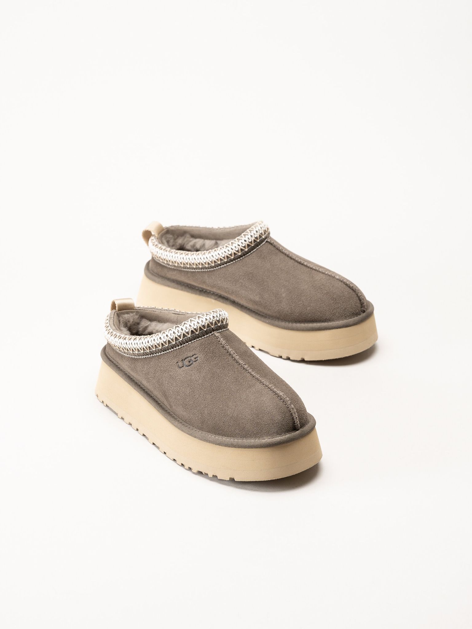 UGG - W Tazz II - Bruna fårskinnsfodrade tofflor
