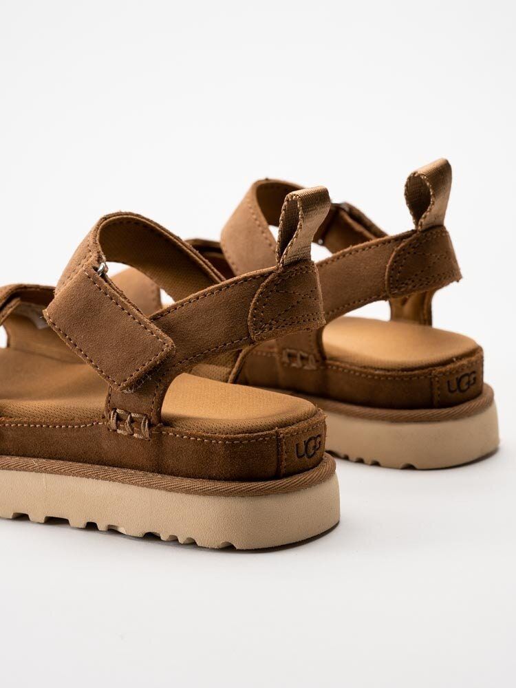 UGG - W Goldenstar - Bruna platåsandaler i mocka