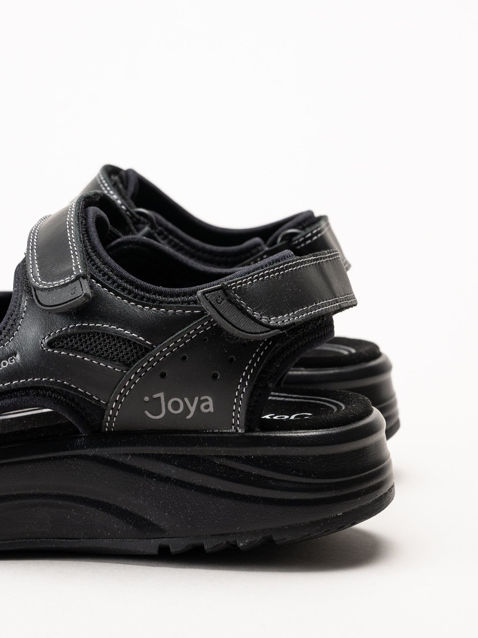 Joya - Komodo II - Svarta sandaler i skinn