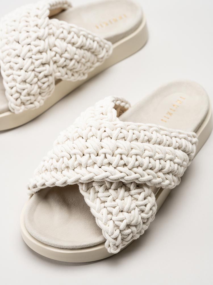 Inuikii - Woven - Vita slip in sandaler i virkad textil