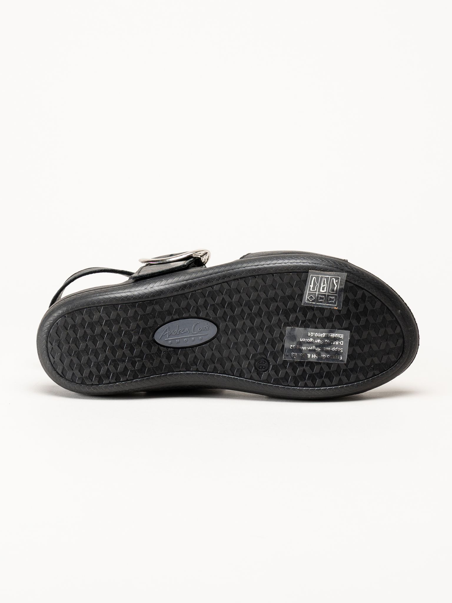 Andrea Conti - Svarta sandaler