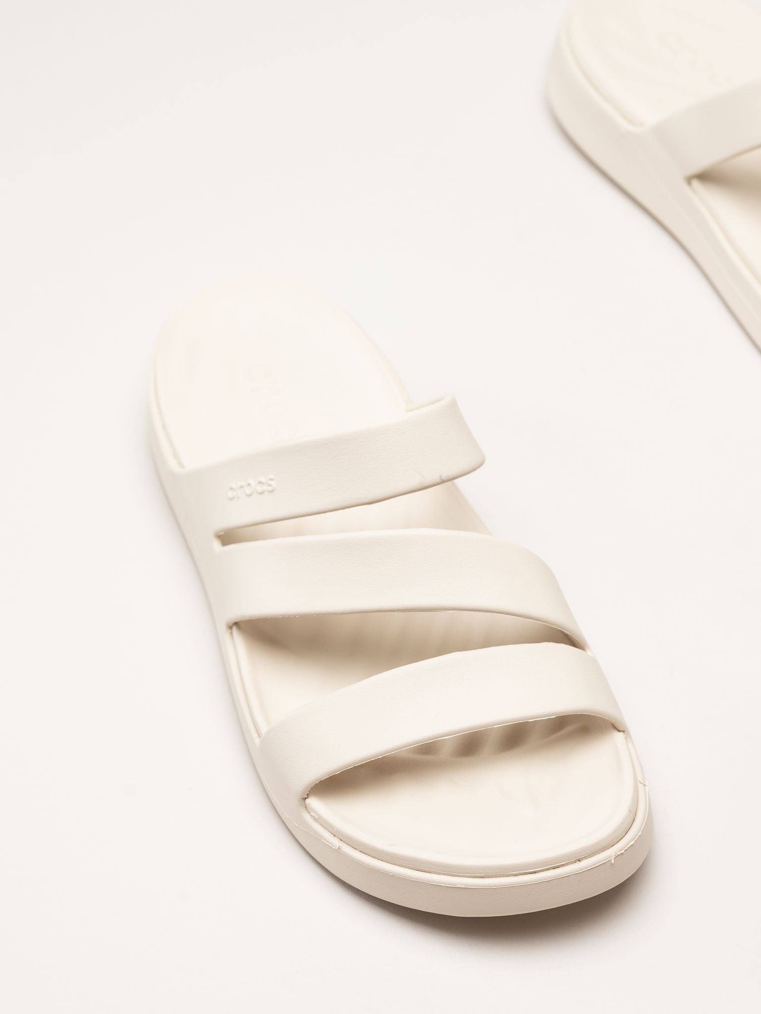 Crocs - Getaway Strappy - Offwhite sandaler