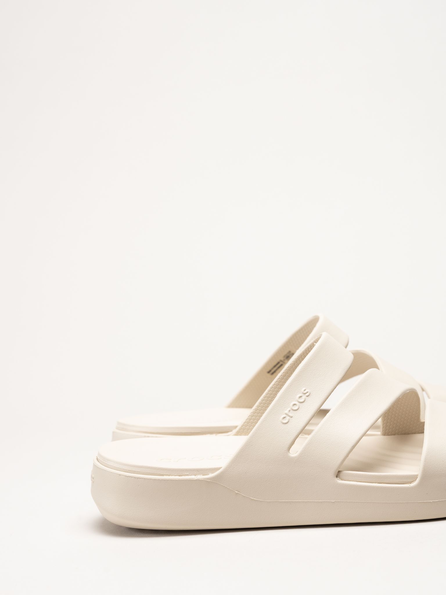Crocs - Getaway Strappy - Offwhite sandaler