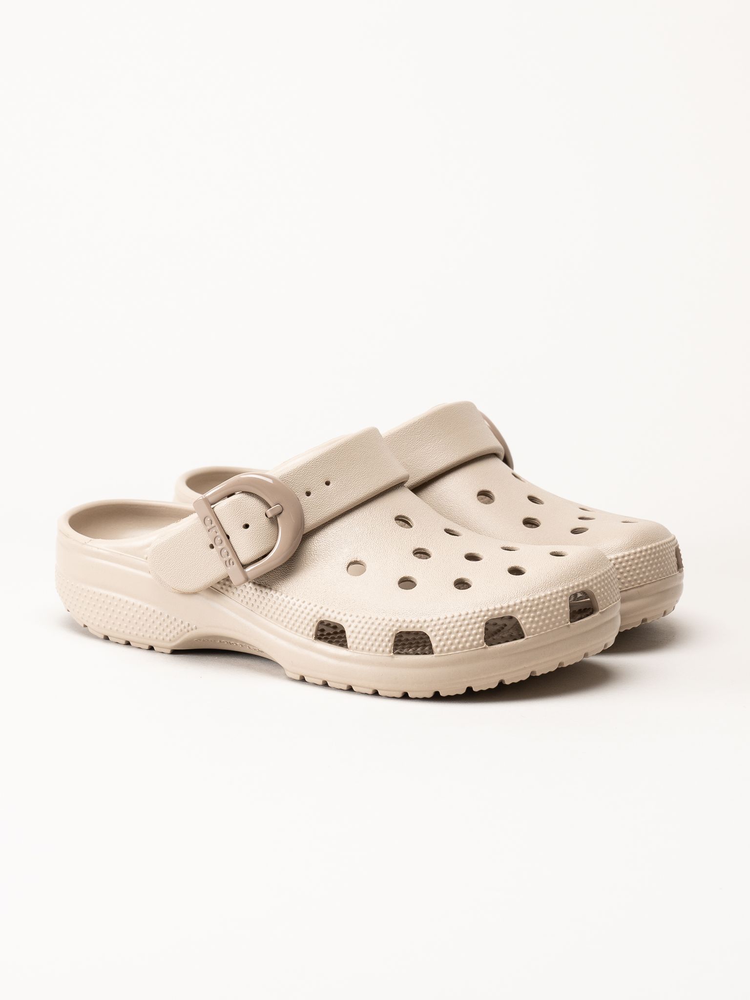 Crocs - Classic Buckle Clog - Beige slip in tofflor