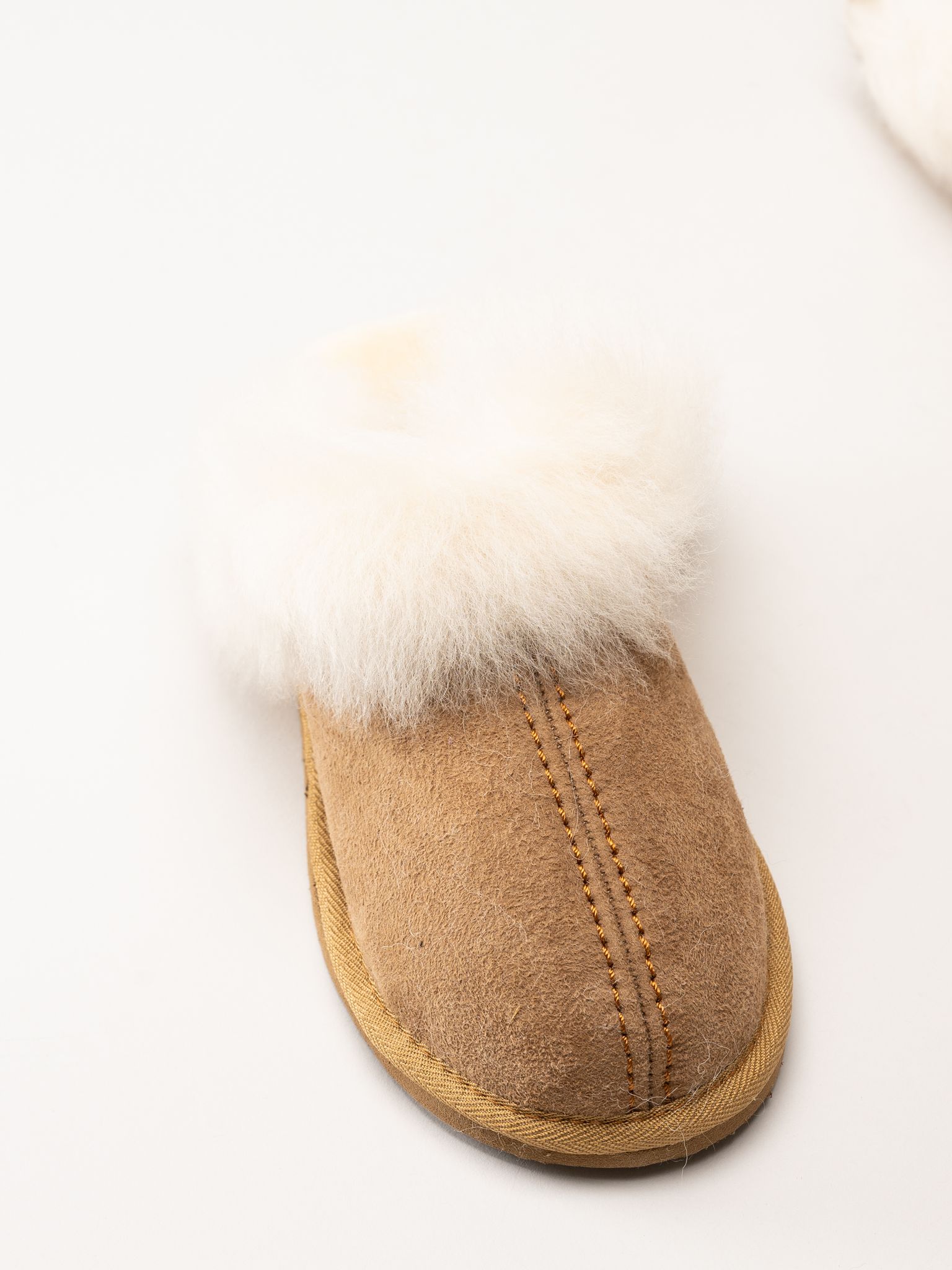 Shepherd - Evelina - Ljusbruna slip in fårskinnstofflor