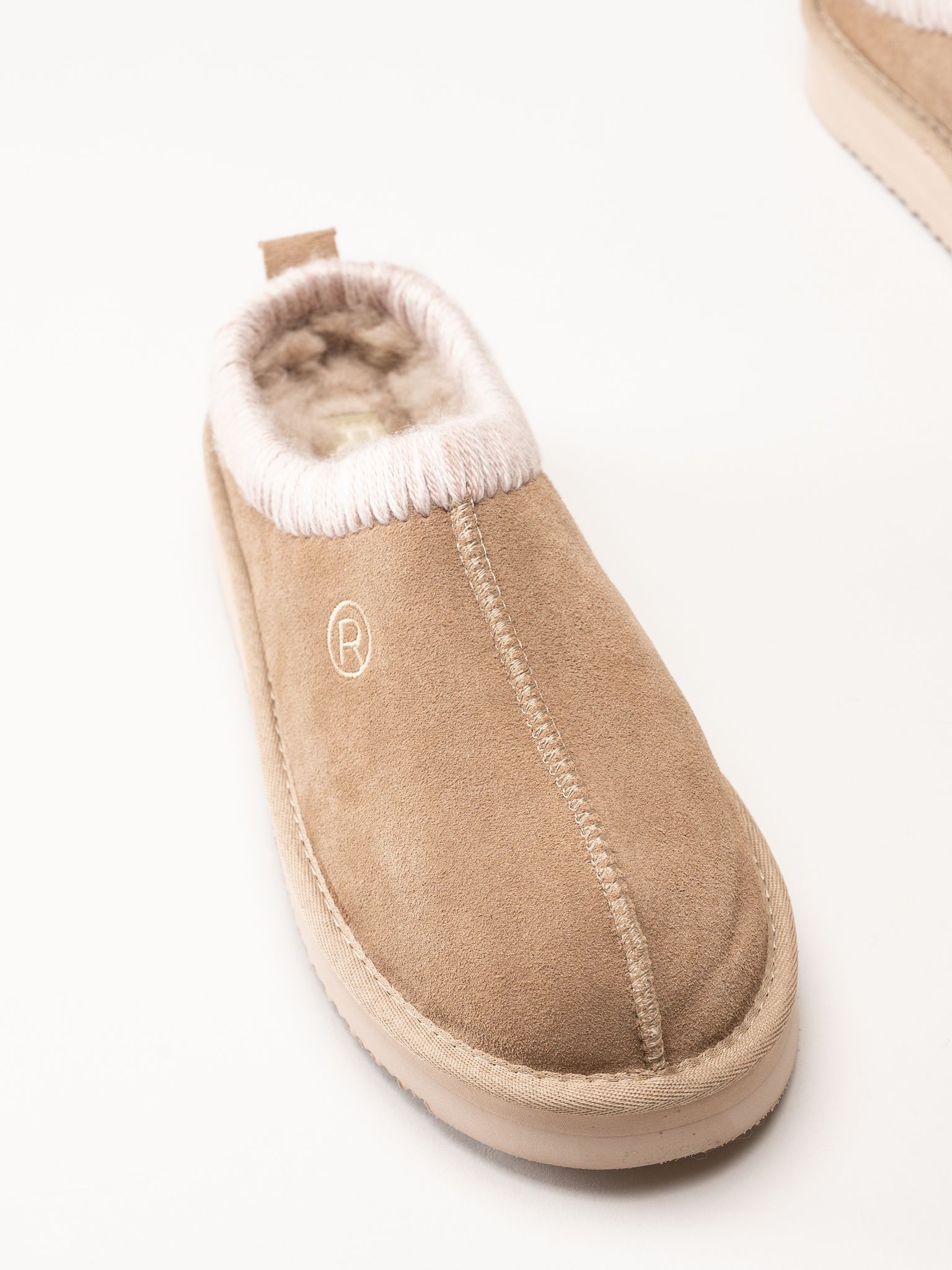 Rohde - Beige fårskinnstofflor