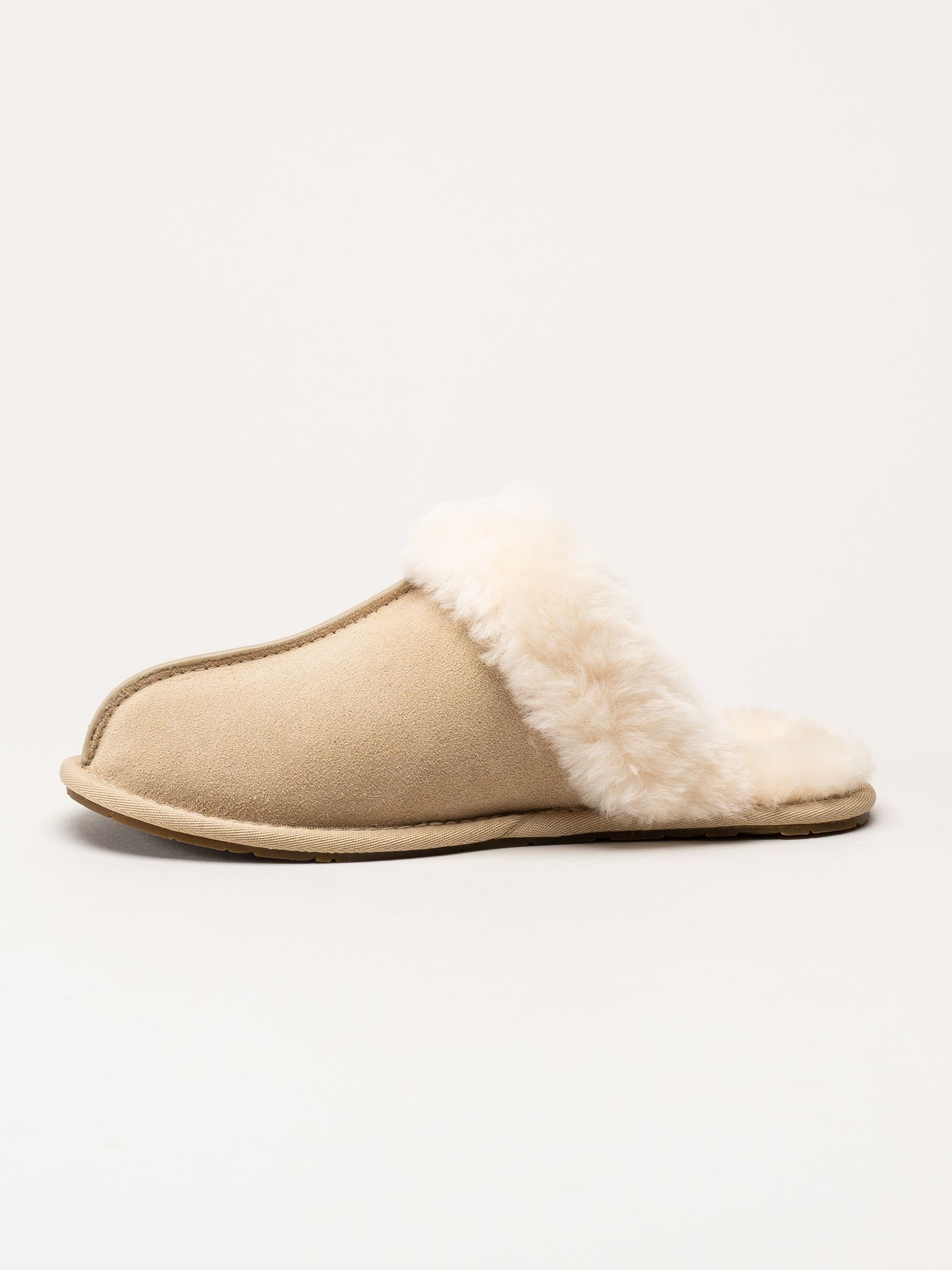 UGG - Scuffette II - Beige fårskinnstofflor