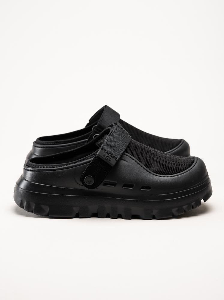 UGG - M PeakMod - Svarta clogs med platå