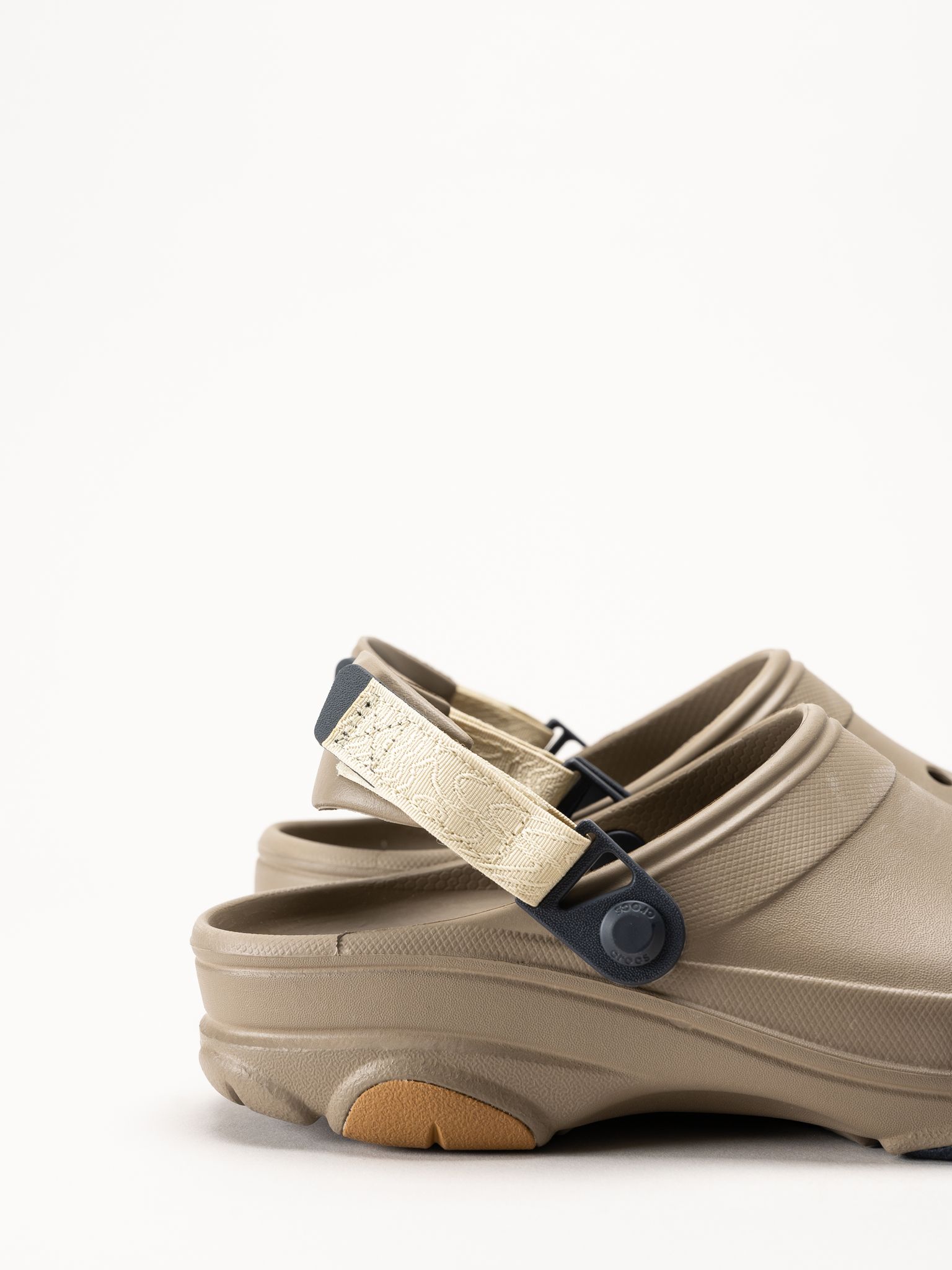 Crocs - All Terrain Clog - Bruna slip in tofflor
