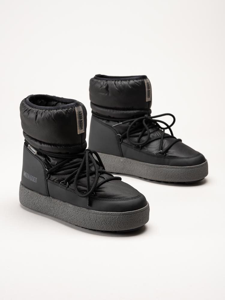 Moon Boot - MB LTRACK Low Nylon WP - Svarta boots i mjuk nylon