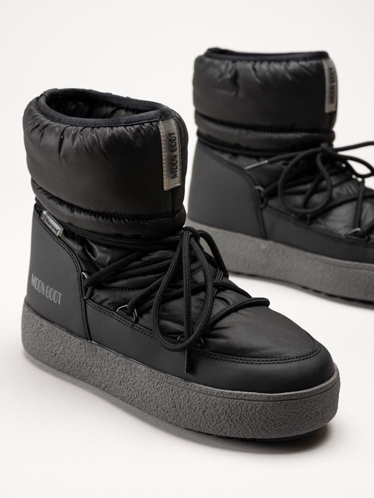 Moon Boot - MB LTRACK Low Nylon WP - Svarta boots i mjuk nylon