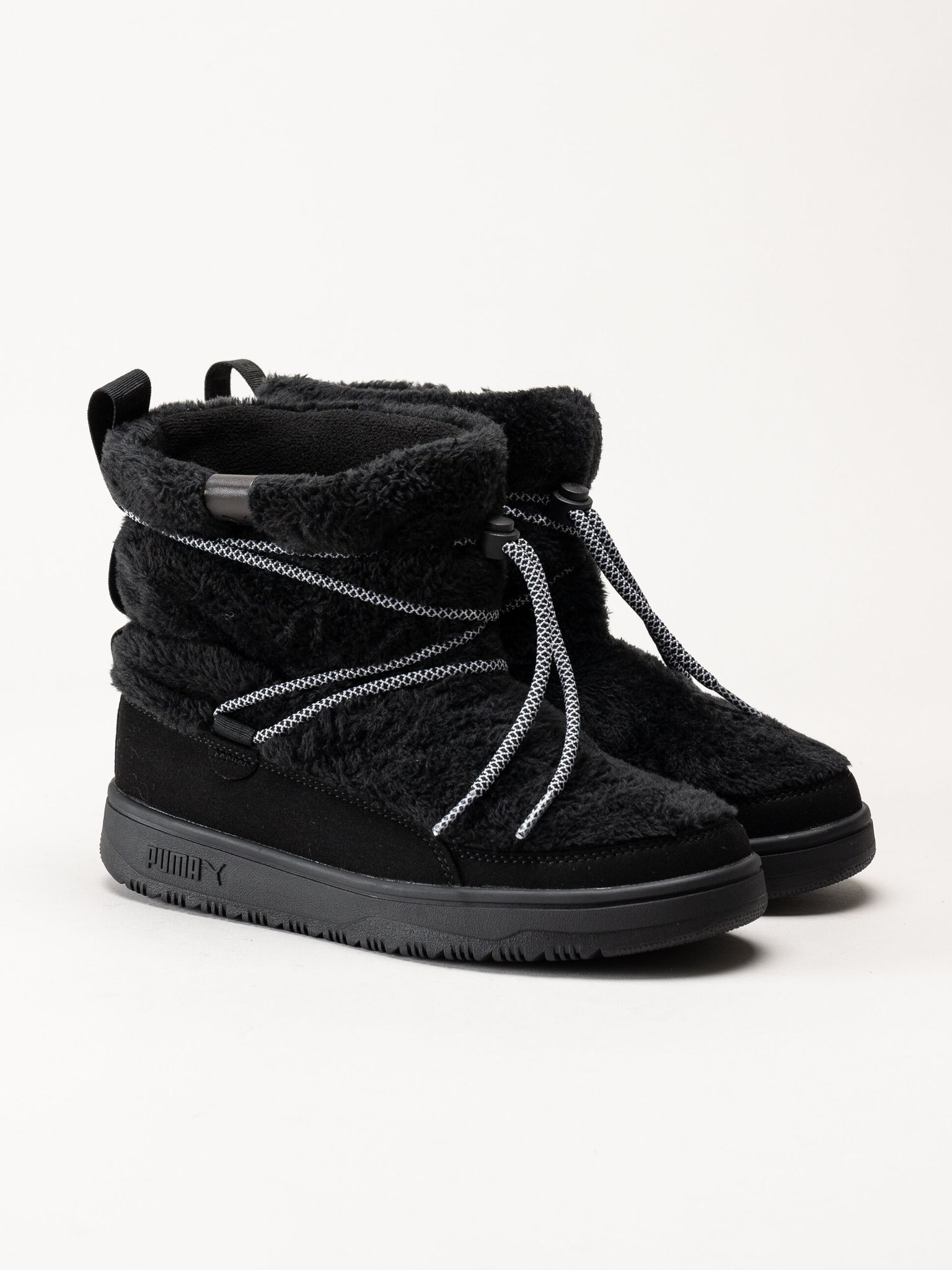 Puma - Snowbae Suede Wns - Svarta boots i fuskpäls