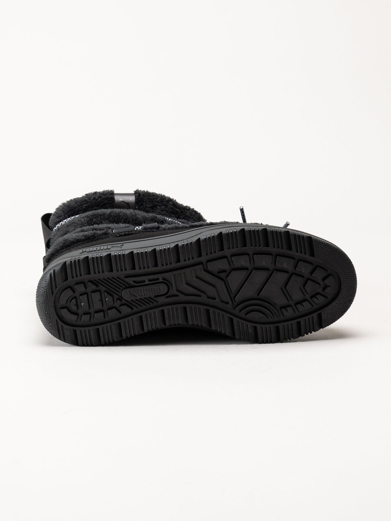 Puma - Snowbae Suede Wns - Svarta boots i fuskpäls