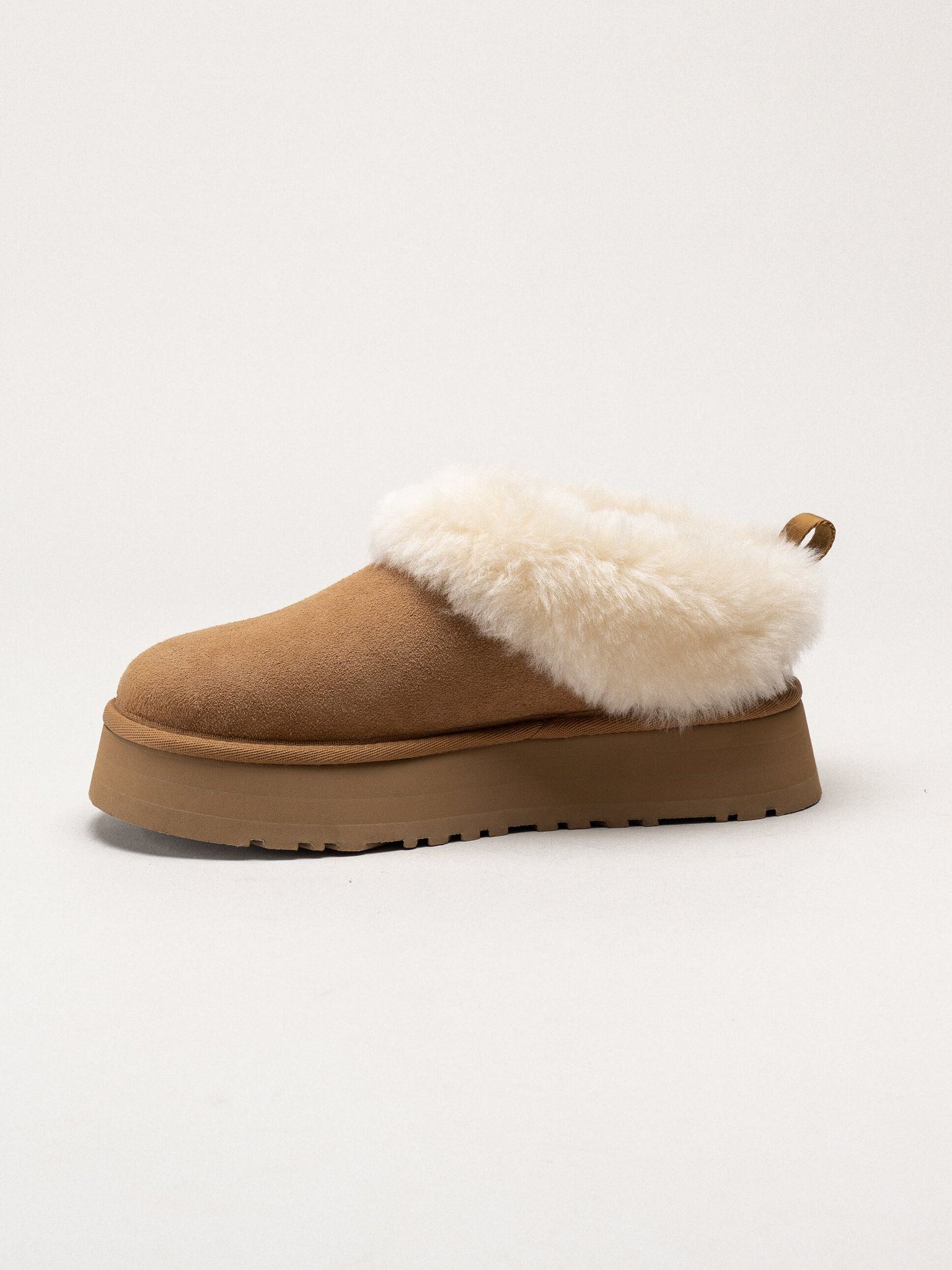UGG - W Tazzelle - Bruna fårskinnsfodrade tofflor