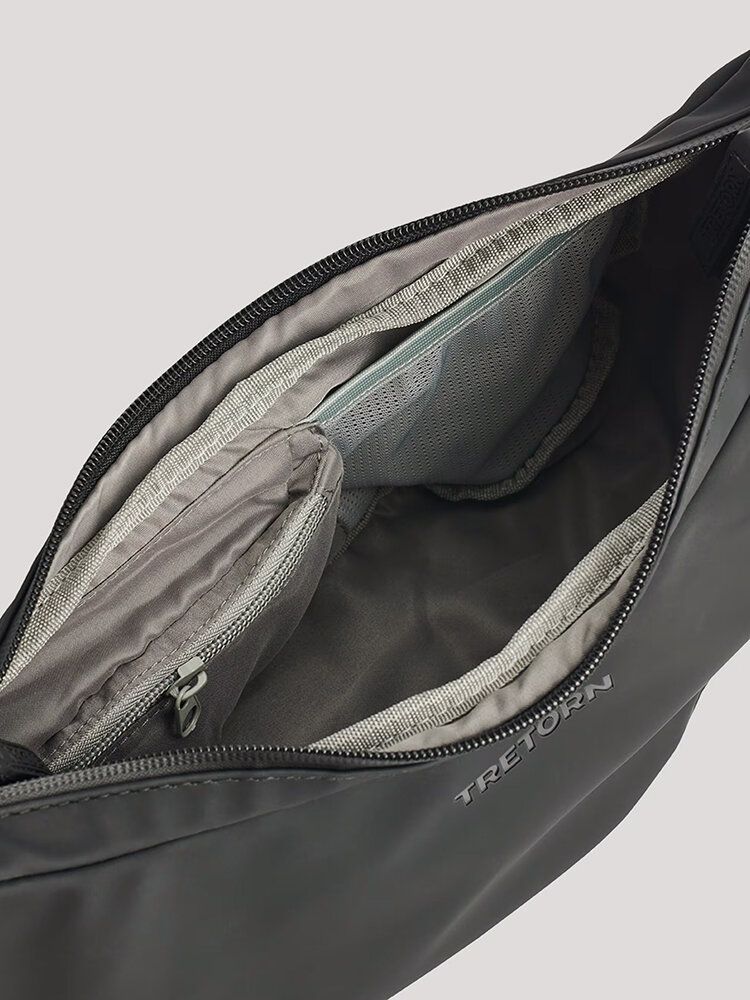 Tretorn - PU Moon Bag - Svart vattentålig PU-väska