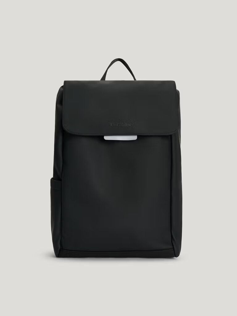 Tretorn - Tretorn Wings Daypack - Svart ryggsäck i mjukt men slitstarkt PU-material