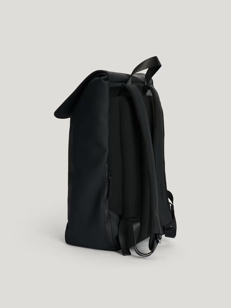 Tretorn - Tretorn Wings Daypack - Svart ryggsäck i mjukt men slitstarkt PU-material