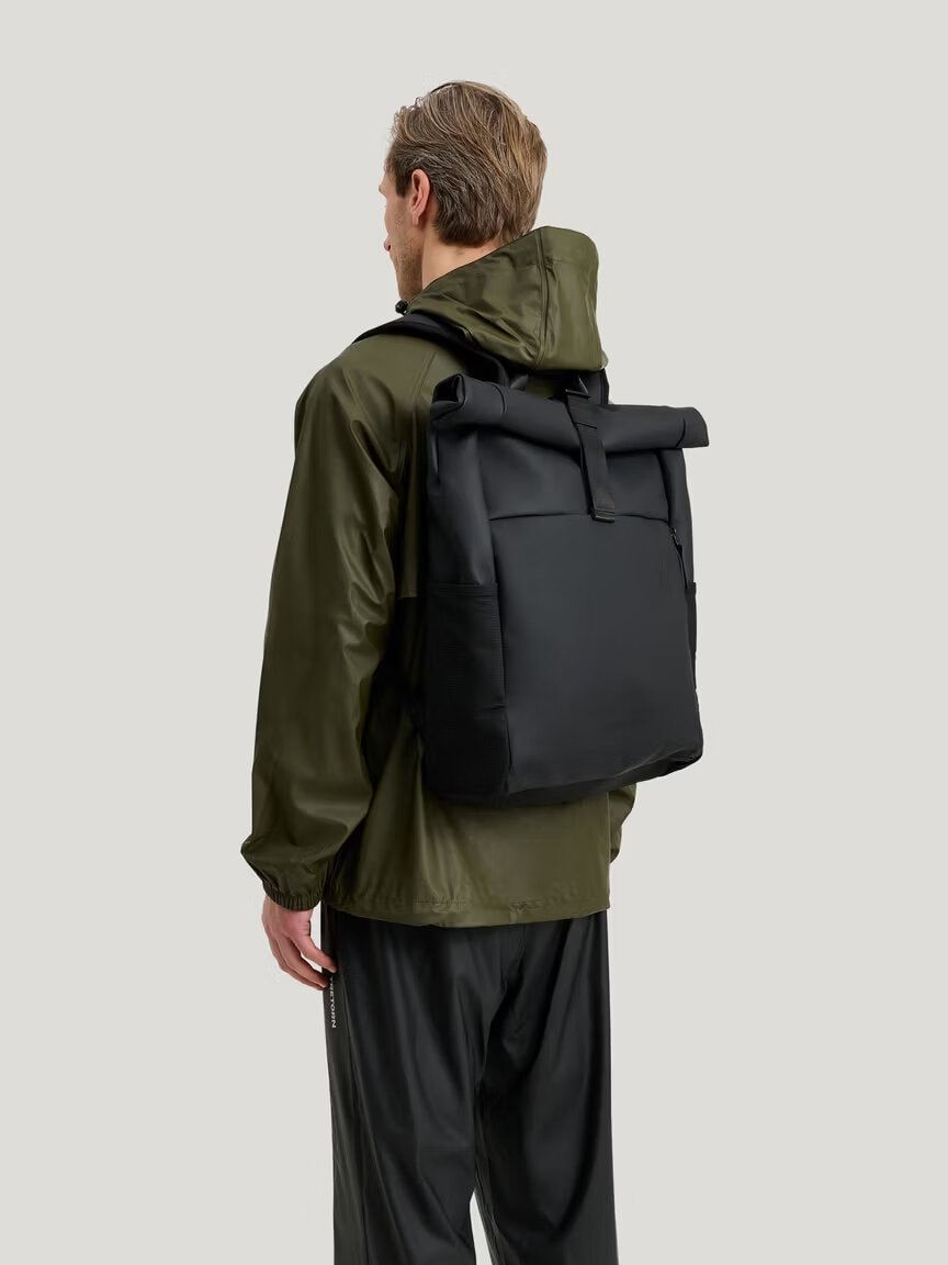 Tretorn - Wings Rolltop WP - Svart vattentålig ryggsäck i mjukt PU-material